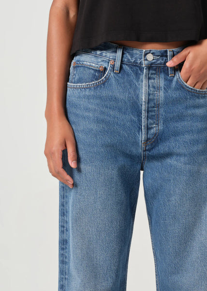 90s Mid Rise Jean in Essence